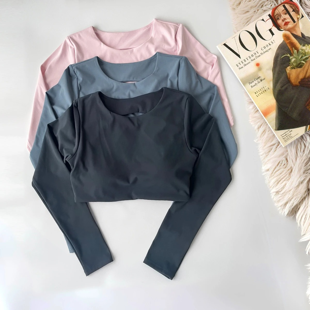 Women's long-sleeved yoga top  - مراجعة Fitness & Nutrition Lab Zapopan وسعره