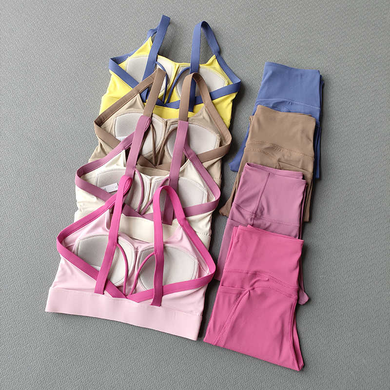Yoga set, high-intensity yoga  - مراجعة Fitness & Nutrition Lab Zapopan وسعره